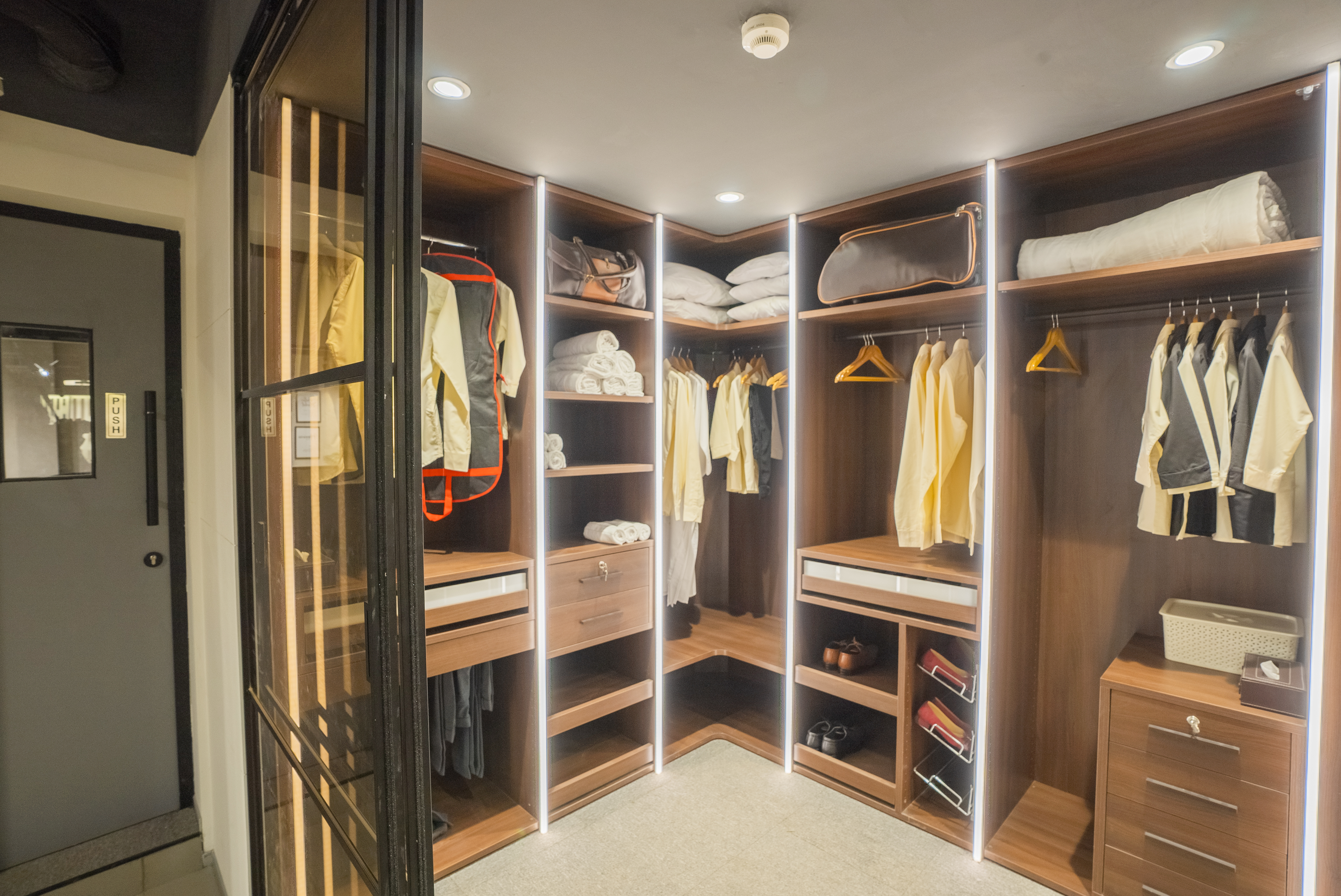 Interior space 4